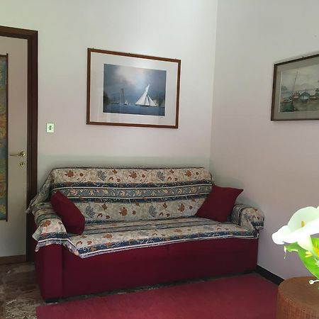 Casa Tra Il Verde E Il Blu Genua Exteriör bild