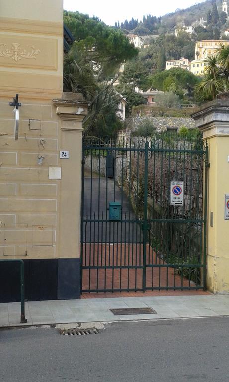 Casa Tra Il Verde E Il Blu Genua Exteriör bild